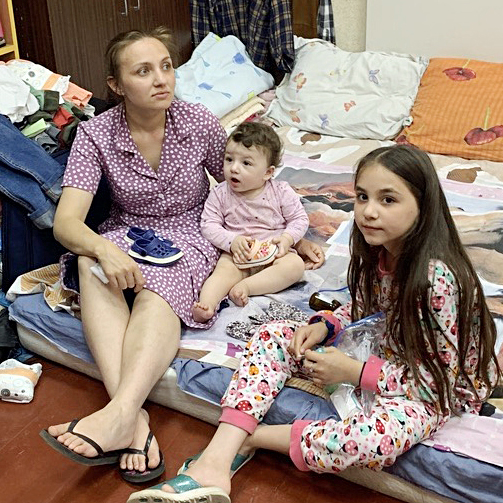 Help Refugees in Ukraine